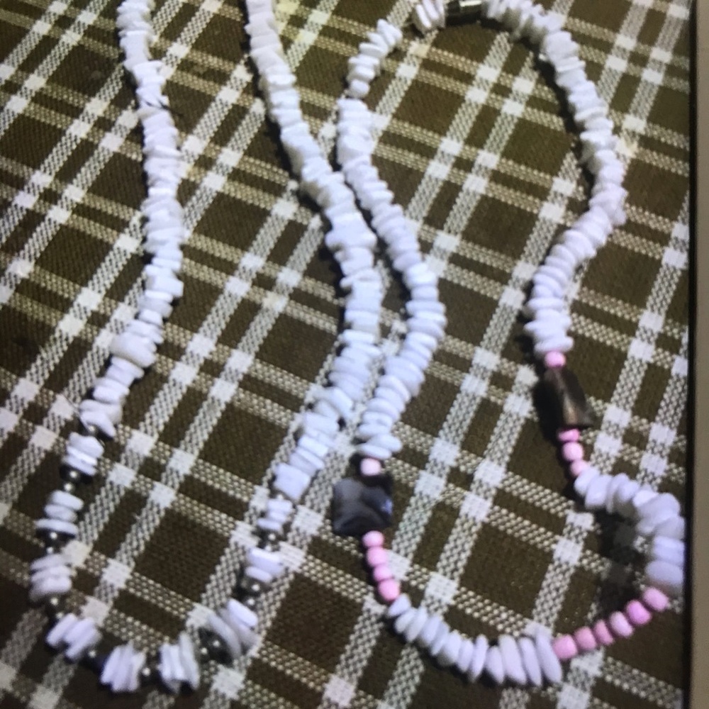 VTG : 2pcs sets of Hawaiian authentic puka shells jewelry necklaces.